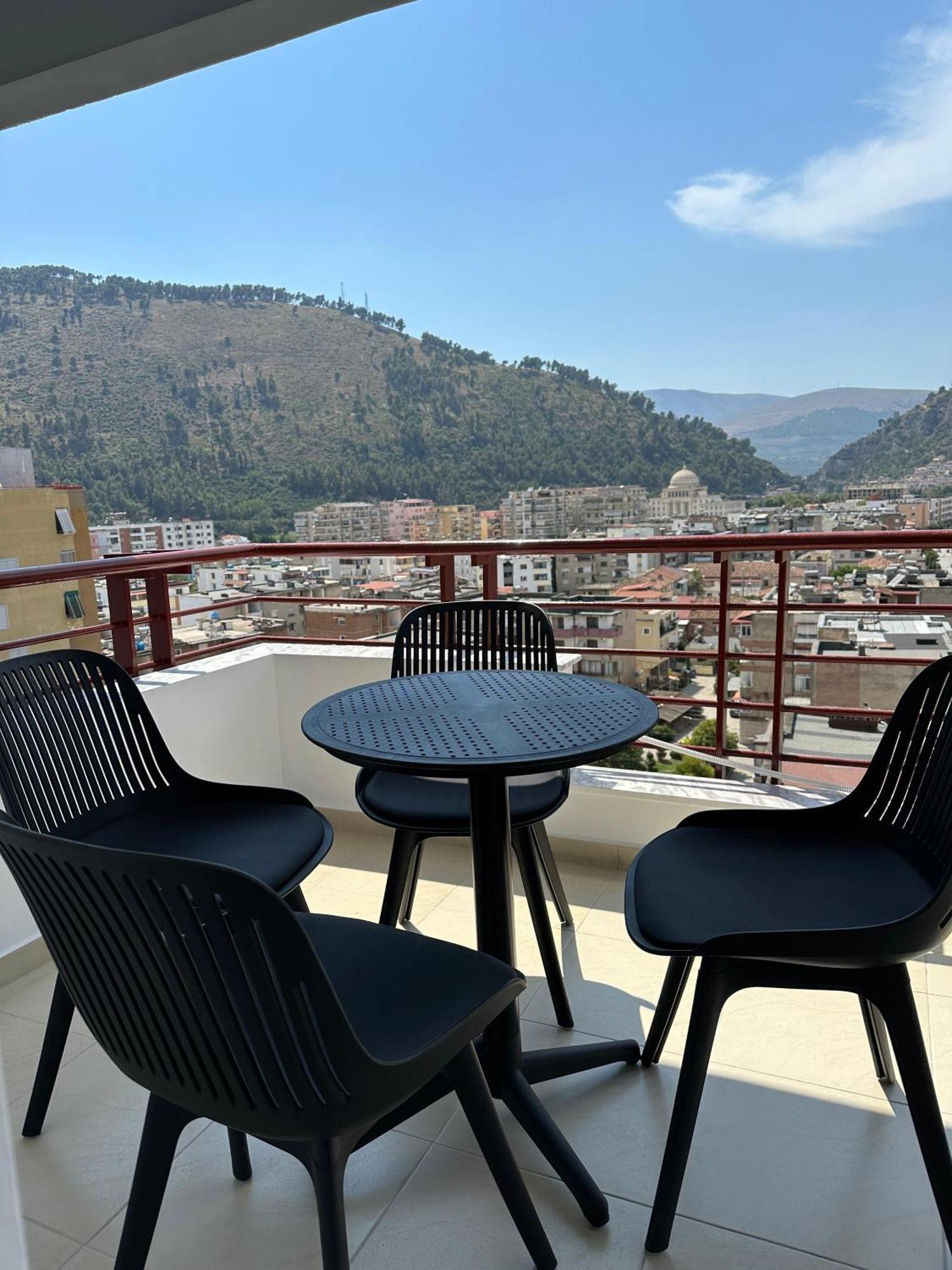 Gael Luxury Apartment Berati Exterior foto